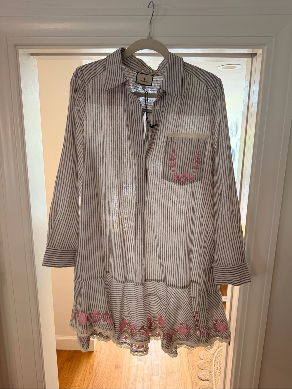 NWT Tuckernuck Gray-Striped Collared Mini Dress with Pink Floral Hem - Picture 2 of 5